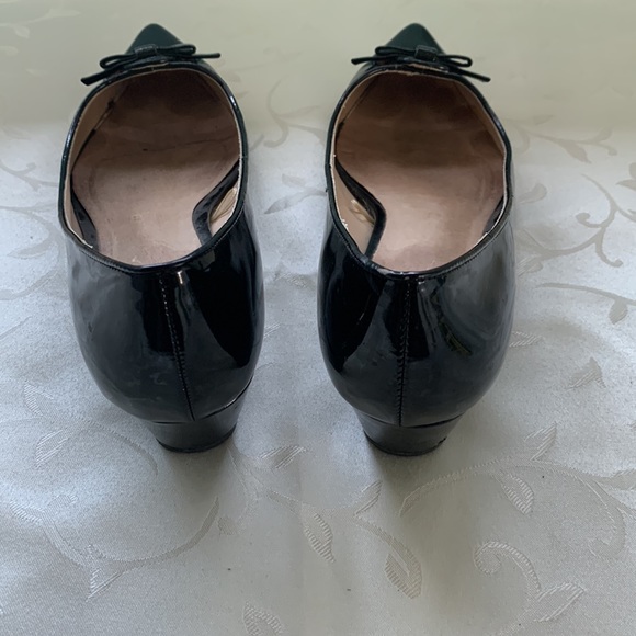 Cute black patent leather shoes - Picture 2 of 3